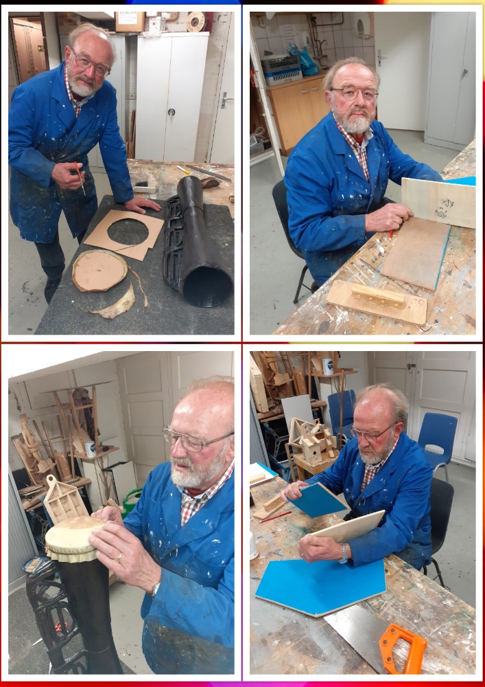 Rieks Dijkstra doet houtbewerking in de knusse werkplaats van Solidez, Ons Huis in Wageningen. Hier is hij onder ander bezig een stellage te maken voor loden pijpen en een vel te monteren op een authentieke drum uit Irian Jaya (Indonesië)